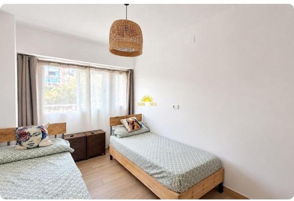 Venta de piso en Piso en Avenida de Villajoyosa, 37, Raval Roig-Virgen del Socorro, Alicante / Alacant, Alicante / Alacant
 photo 4