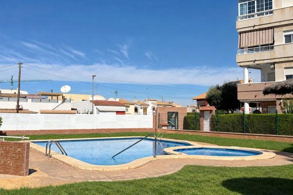 Продажа квартиры на Piso en Calle Salinero, Nueva Torrevieja, Torrevieja, Торревьеха
 photo 1