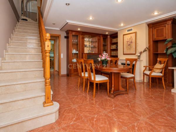 Chalet pareado en Calle Pedro Maltés, 1, Centro, San Vicente del Raspeig photo 4