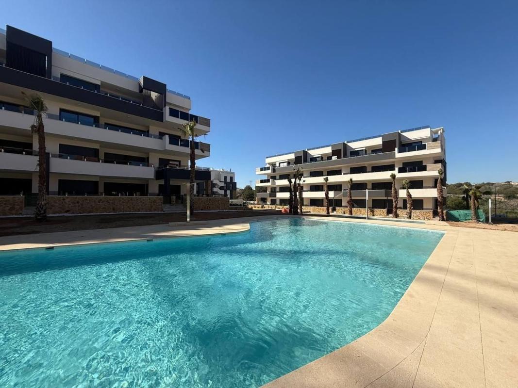 Penthouse sale in  Ático en Calle Lagos de Covadonga, Zona Lago - Los Almendros, Orihuela, Orihuela photo 2