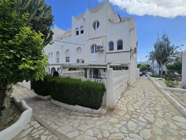 Chalet pareado en Calle Pla de l'Amerador, Pueblo Español - Coveta Fumá, El Campello photo 1
