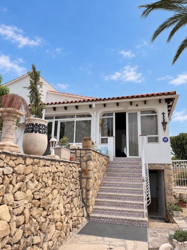 Properties for sale and rent in Spain photo 4