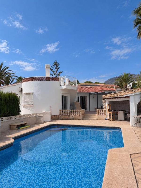 Properties for sale and rent in Spain photo 5