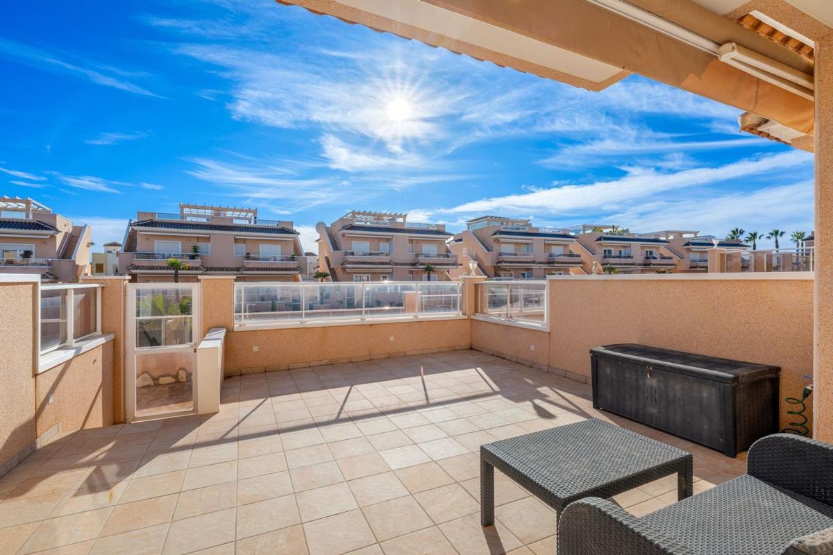 Venta de piso en Los Balcones - Los Altos del Edén, Torrevieja
photo 1