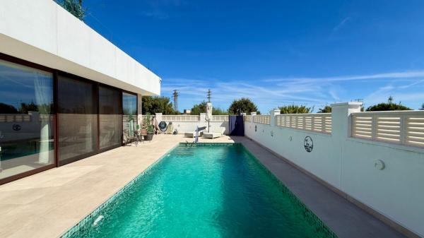 Chalet independiente en venta en Casa o chalet en El Verger, El Verger
thumbnail 3
