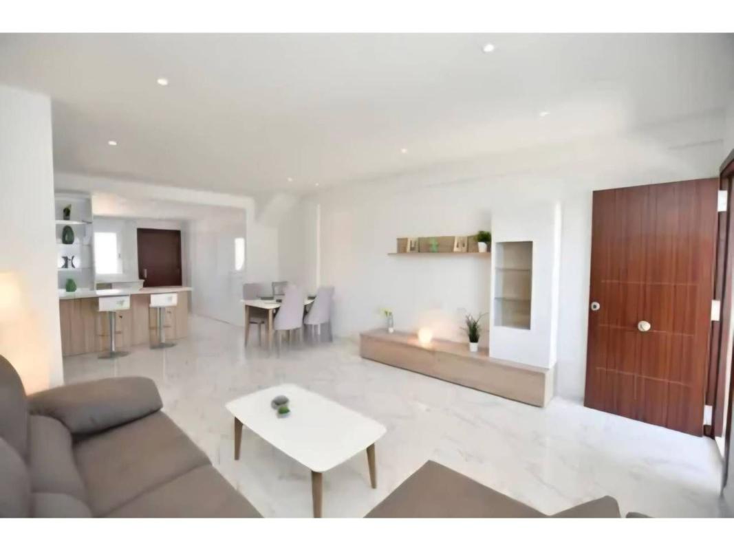 Продажа отдельного шале в Casa o chalet en Calle la Capitana, La Cañada - Los Alcores, San Miguel de Salinas, Сан-Мигель-де-Салинас photo 3