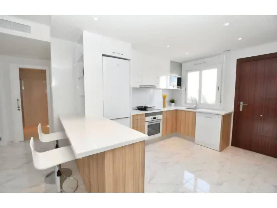 Продажа отдельного шале в Casa o chalet en Calle la Capitana, La Cañada - Los Alcores, San Miguel de Salinas, Сан-Мигель-де-Салинас photo 4