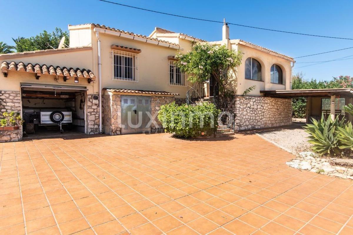 Properties for sale and rent in Spain photo 2