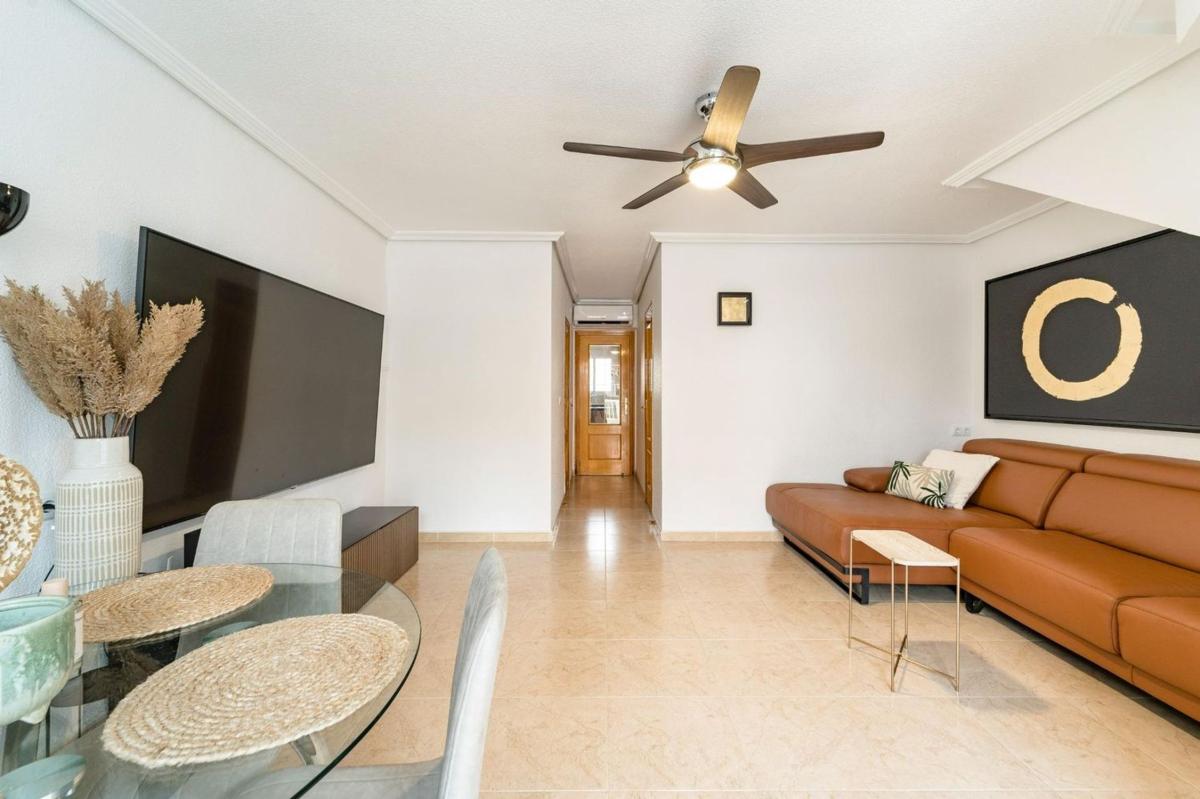 Duplex sale in Dúplex en Calle Bulnes, Playa de los Náufragos, Torrevieja, Torrevieja photo 5