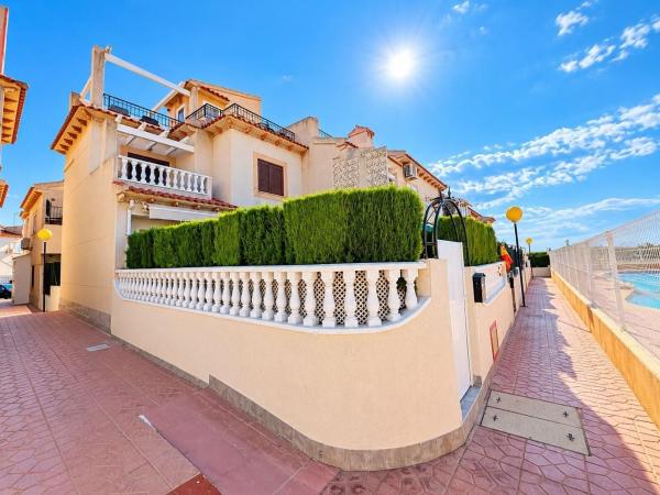 Частный шале на продаже в Casa o chalet en Calle Lisboa, Urbanizaciones, Guardamar del Segura, Гуардамар-дель-Сегура thumbnail 2