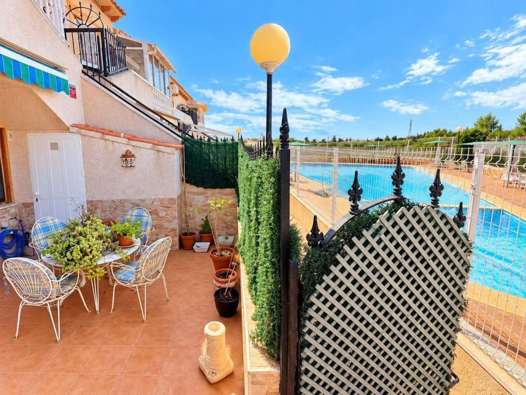 Sale of independent chalet in Casa o chalet en Calle Lisboa, Urbanizaciones, Guardamar del Segura, Guardamar del Segura
 photo 3