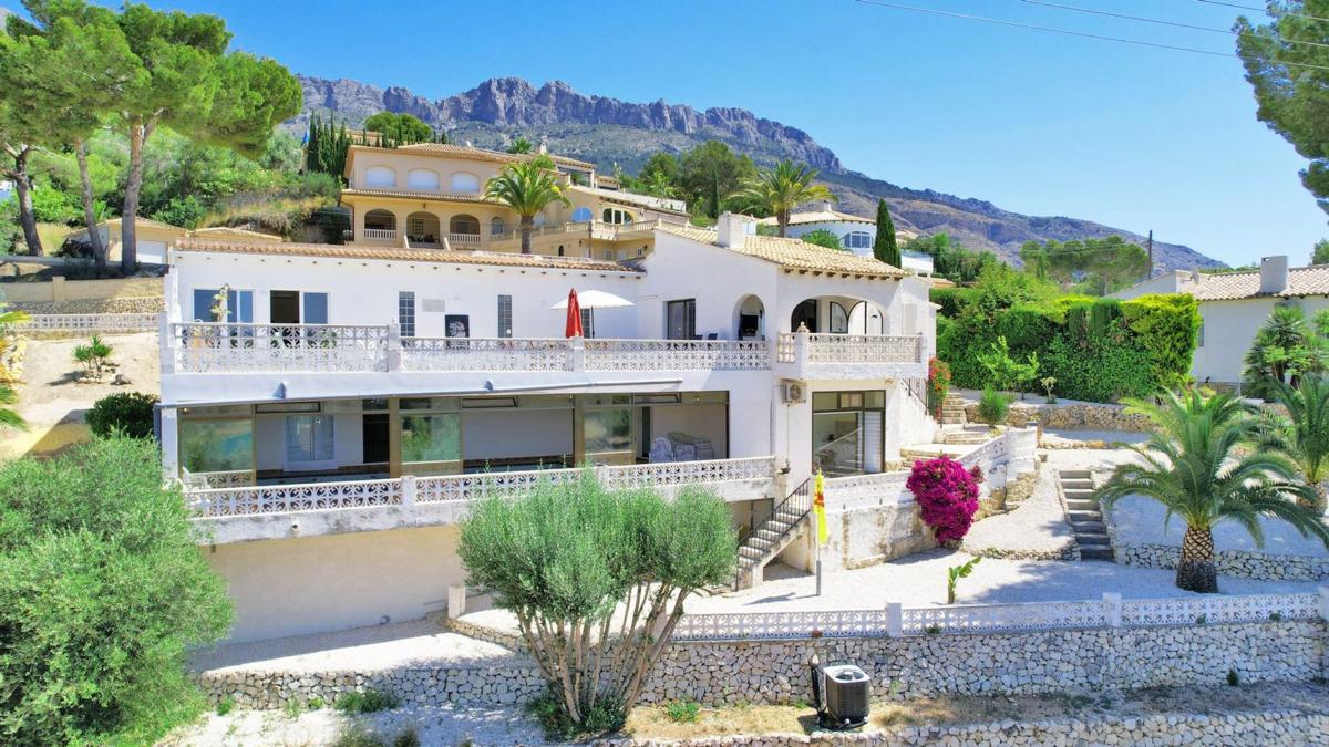 Properties for sale and rent in Spain photo 1