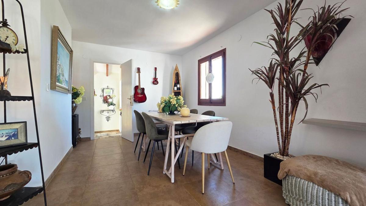 Properties for sale and rent in Spain photo 5