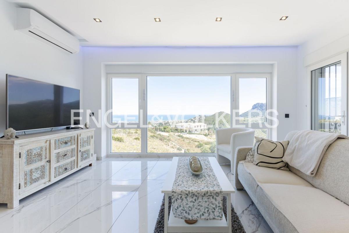 Properties for sale and rent in Spain photo 1
