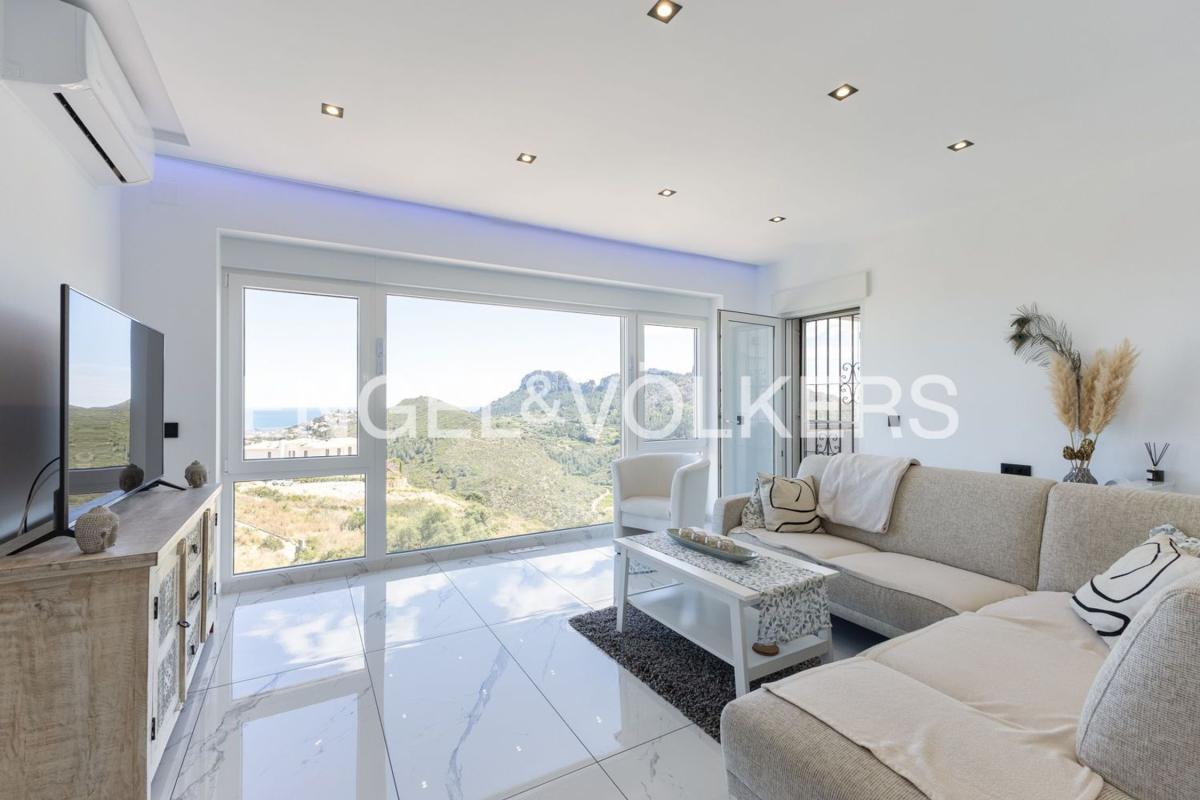Properties for sale and rent in Spain photo 2