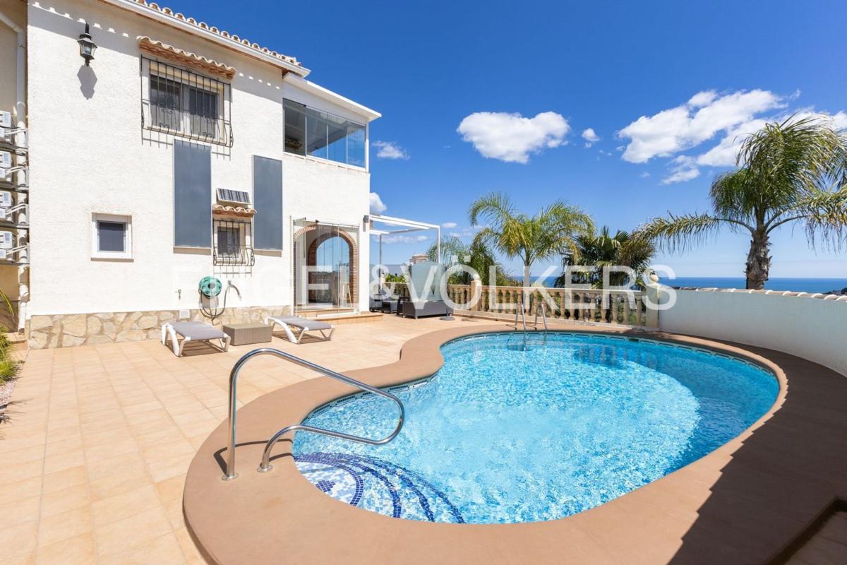 Properties for sale and rent in Spain photo 4