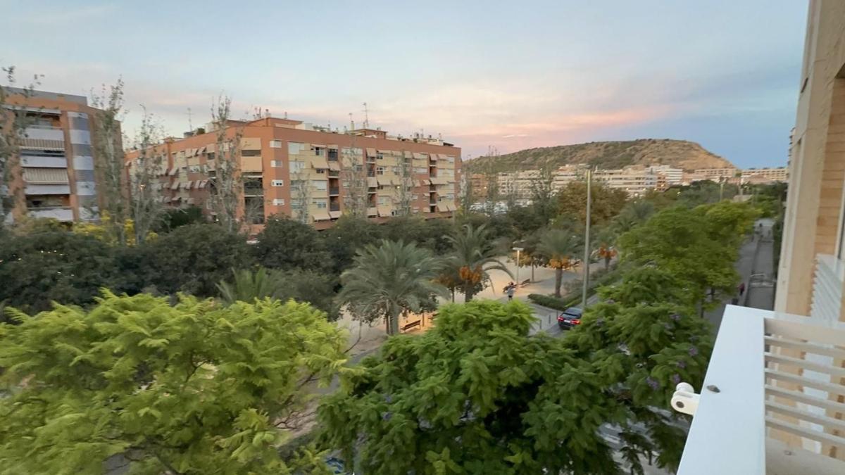 Продажа квартиры на Piso en Calle del Doctor Bergez, Carolinas Altas, Alicante / Alacant, Аликанте / Алакант
photo 1