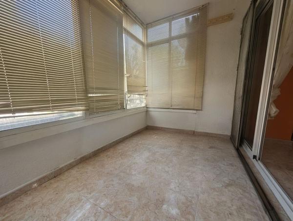 Venta de piso en Piso en Juan XXIII, Alicante / Alacant, Alicante / Alacant
thumbnail 2