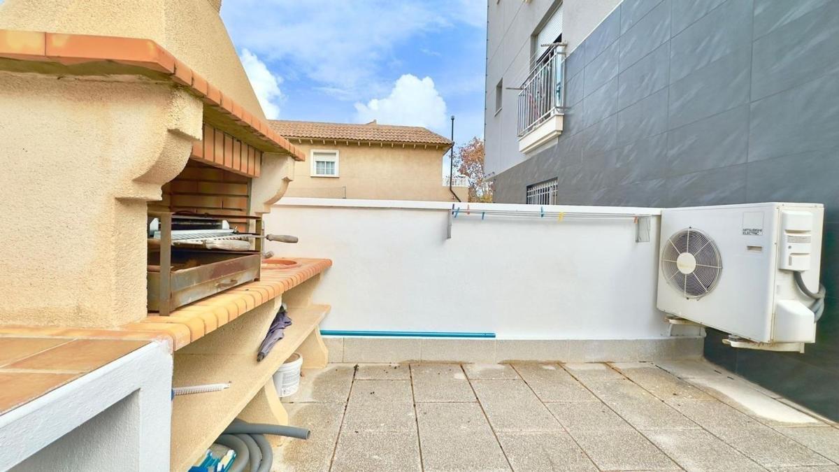 Building Residential of 90m2 for sale in Torrevieja photo 2