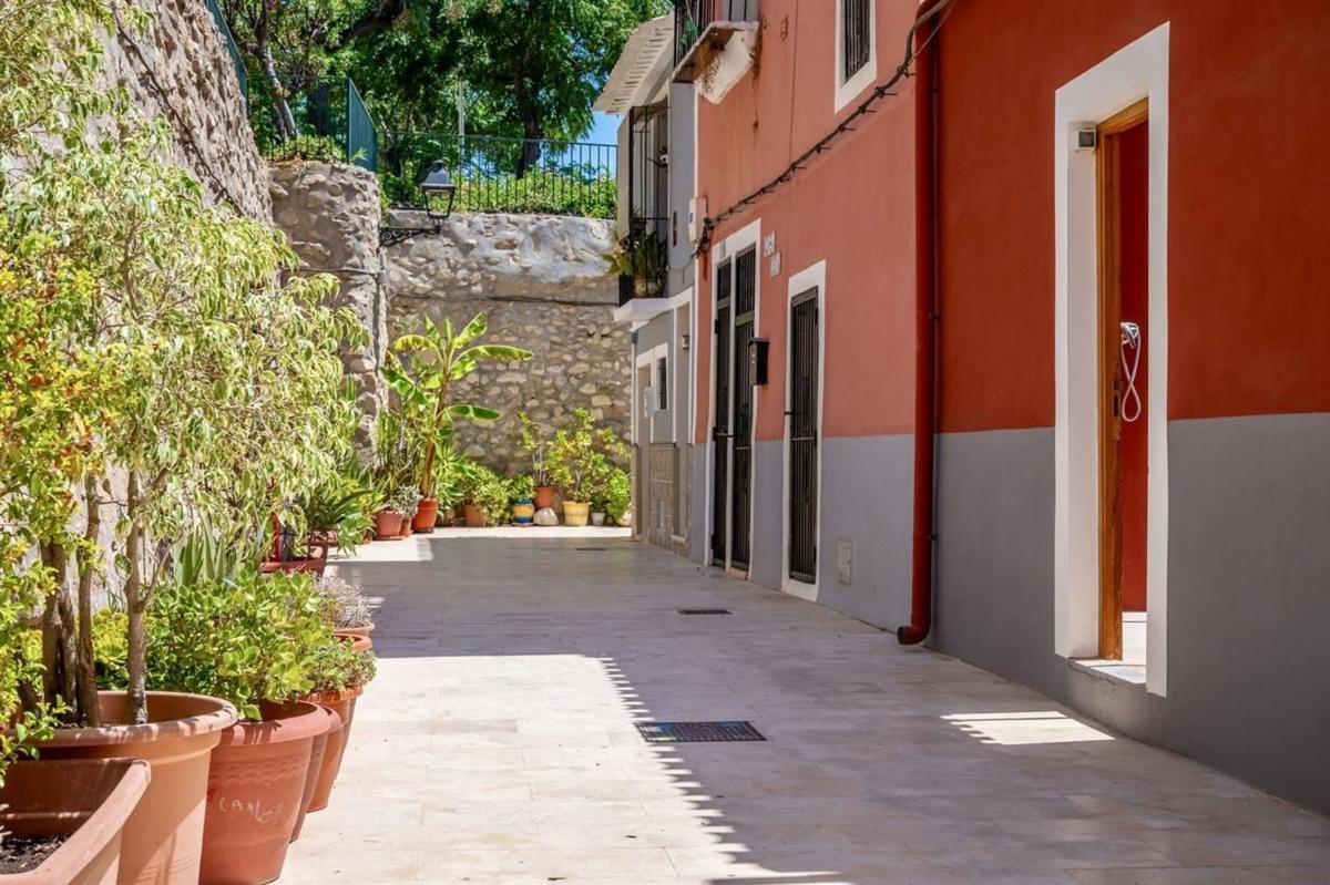 Properties for sale and rent in Spain photo 1