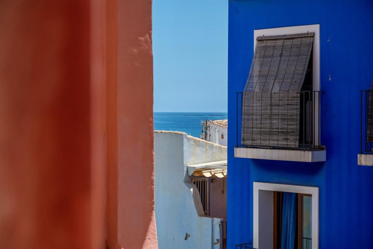 Properties for sale and rent in Spain photo 2