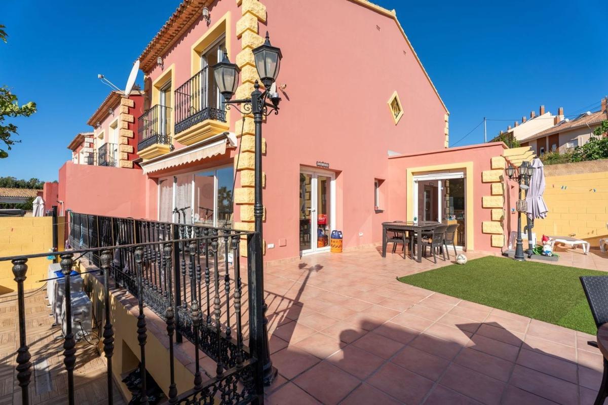 Properties for sale and rent in Spain photo 2