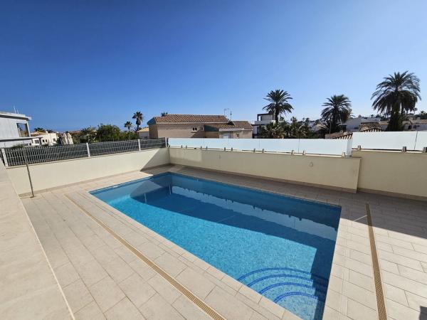 Chalet wolnostojący na sprzedaż w  Casa o chalet en La Zenia, Orihuela, Orihuela photo 4