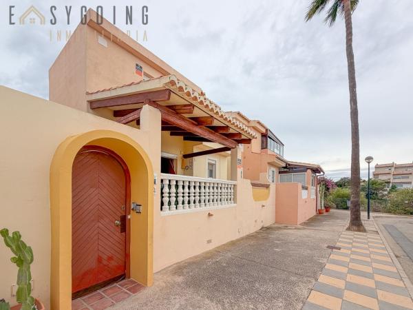 Chalet pareado en Avenida D'Escandinàvia, Gran Vista-Olivo de Oro, Gran Alacant thumbnail 2