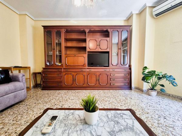 Sale of flat in Piso en Calle Pere Joan Perpinyà, 82, Plaza Crevillente-Juzgados, Elche / Elx, Elche / Elx
thumbnail 2