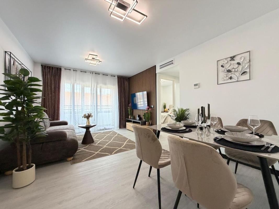Продажа квартиры на Piso en Calle del Mar, Las Piscinas Naturales, Torrevieja, Торревьеха
photo 1