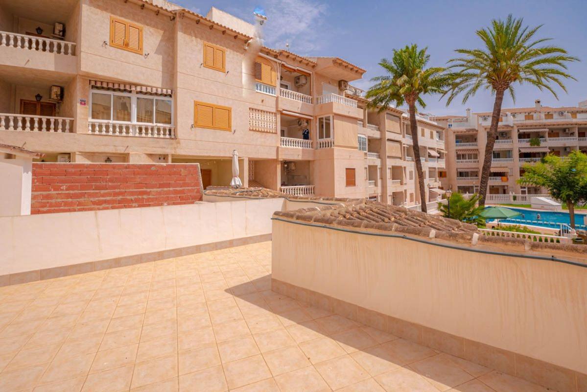Venta de piso en Piso en Calle Helsinki, Playa de los Locos, Torrevieja, Torrevieja
photo 2