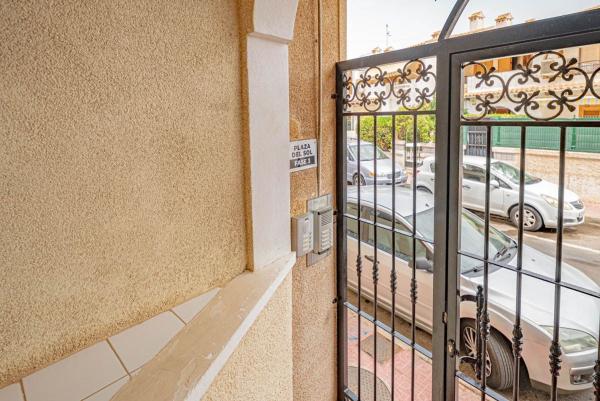 Venta de piso en Piso en Calle Helsinki, Playa de los Locos, Torrevieja, Torrevieja
thumbnail 3