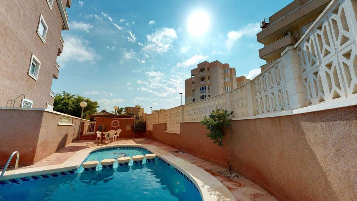 Venta de piso en Piso en Calle Gijón, Arenales del Sol, Elche / Elx, Elche / Elx
photo 3