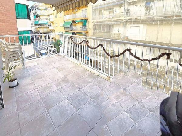 Sale of flat in Piso en Calle Rosal, Centro Urbano, Benidorm, Benidorm
thumbnail 3