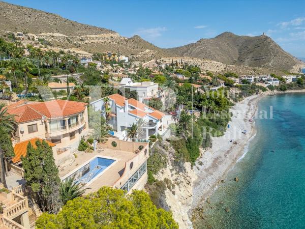 Casa o chalet independiente en Avenida d'Amèrica, Pueblo Español - Coveta Fumá, El Campello thumbnail 3