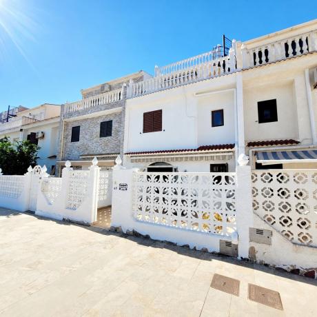Chalet adosado en Calle Bavarias, Mil Palmeras, Pilar de la Horadada photo 1