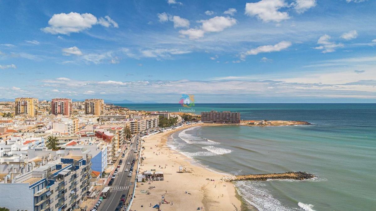 Penthouse sale in Ático en Avenida Doctor Mariano Ruiz Canovas, 7, Playa de los Locos, Torrevieja, Torrevieja photo 2