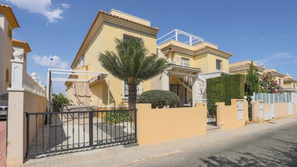 Частный шале на продаже в Casa o chalet en Santa Faz, Alicante / Alacant, Аликанте / Алакант thumbnail 2