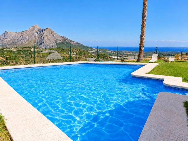 Chalet pareado en Callosa d'En Sarria thumbnail 3