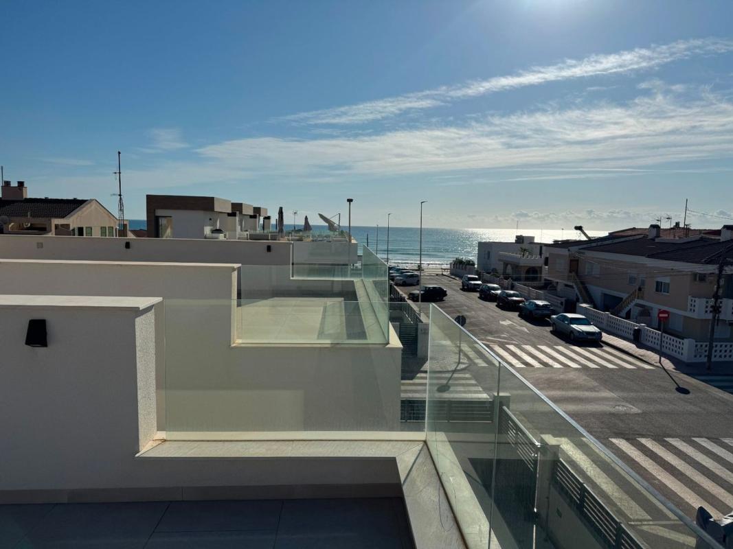 Sprzedaż niezależnego domku jednorodzinnego w  Casa o chalet en Los Europeos, Torrevieja, Torrevieja photo 4