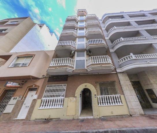 Sale of flat in Piso en Calle María Gil Vallejos, Avenida Habaneras - Curva de Palangre, Torrevieja, Torrevieja
 photo
