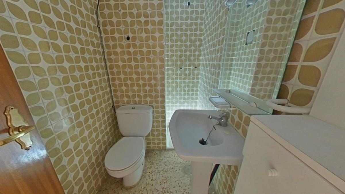 Sale of apartment in Piso en Calle Cánovas del Castillo, Pinoso, Pinoso
 photo 2