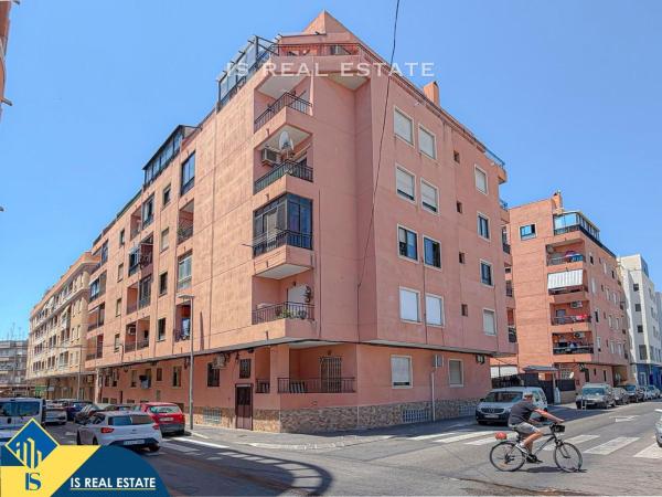 Venta de piso en Piso en Antonio Machado, Torrevieja, Torrevieja
thumbnail 2