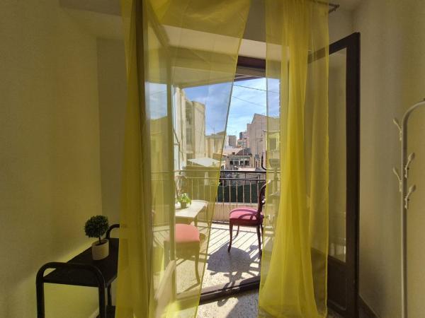 Venta de piso en Piso en Calle del General Aldave, 1, Carolinas Bajas, Alicante / Alacant, Alicante / Alacant
photo 1