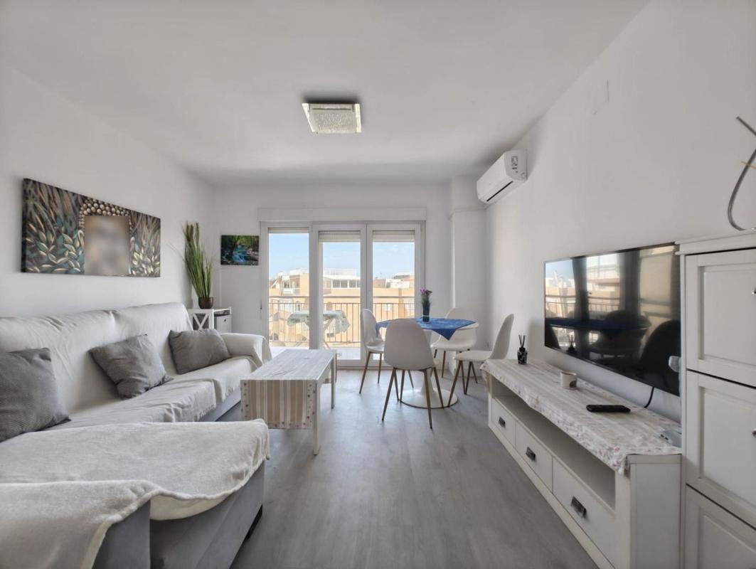 Продажа квартиры на Piso en Gaspar Perrelló, Torrevieja, Торревьеха
 photo 3