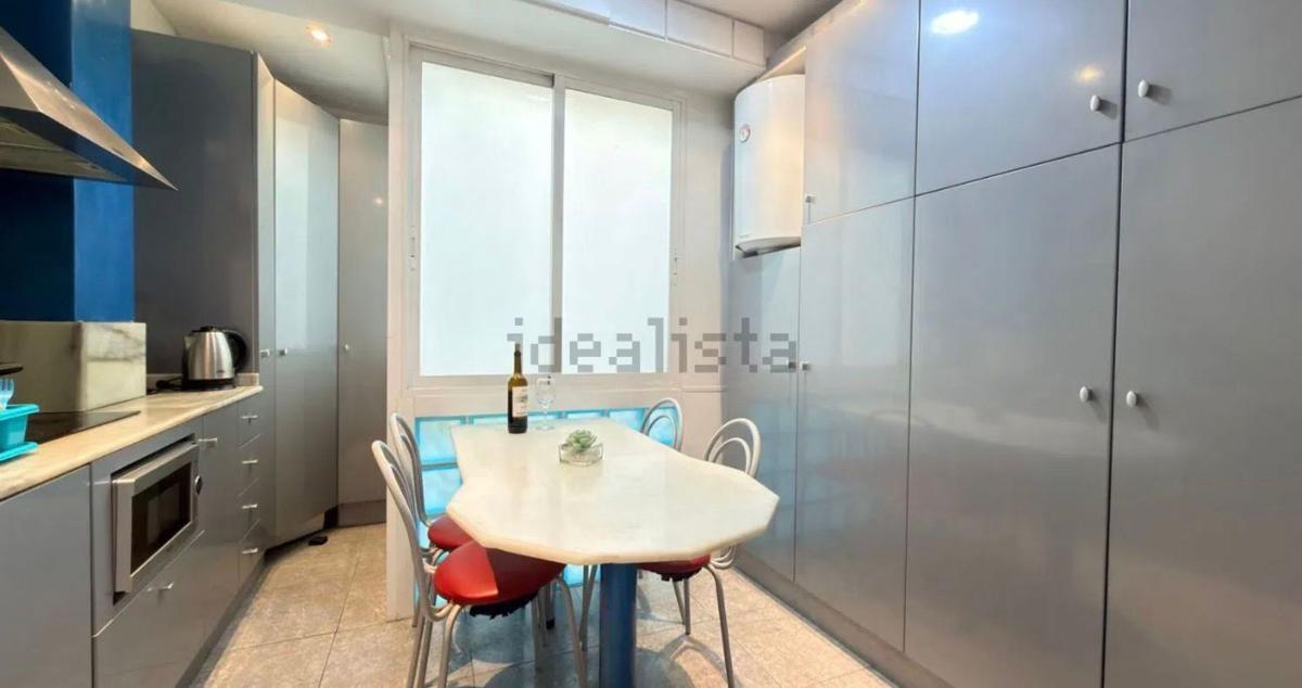 Продажа квартиры на Piso en Calle del Doctor Bergez, 7, Carolinas Bajas, Alicante / Alacant, Аликанте / Алакант
photo 2