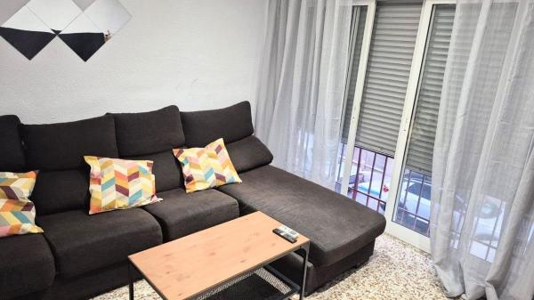 Sprzedaż mieszkania w Piso en Calle Camilo Flammarion, 21, Raval de Santa Teresa-El Asilo, Elche / Elx, Elche / Elx
 photo 1