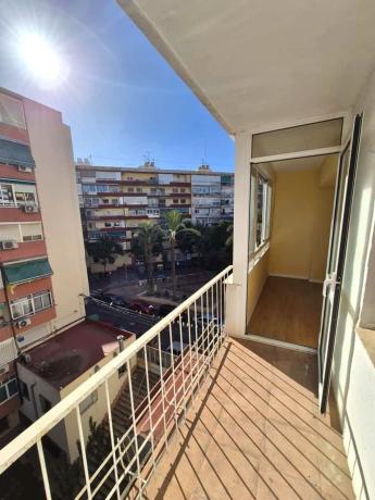 Venta de piso en Piso en Calle Maestro Luis Torregrosa, Plà del Bon Repòs-La Goteta, Alicante / Alacant, Alicante / Alacant
 photo 4