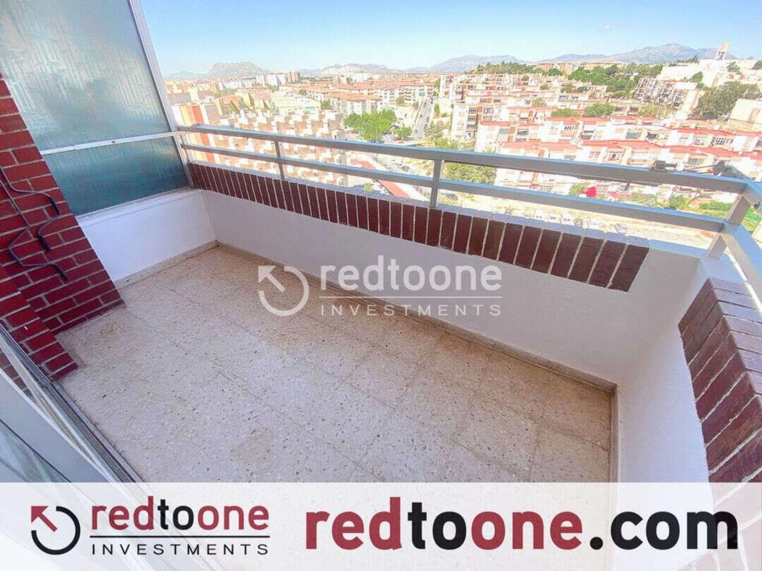 Sale of apartment in Piso en Juan XXIII, Alicante / Alacant, Alicante
photo 1