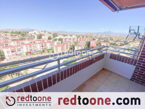 Sale of flat in Piso en Juan XXIII, Alicante / Alacant, Alicante
thumbnail 2